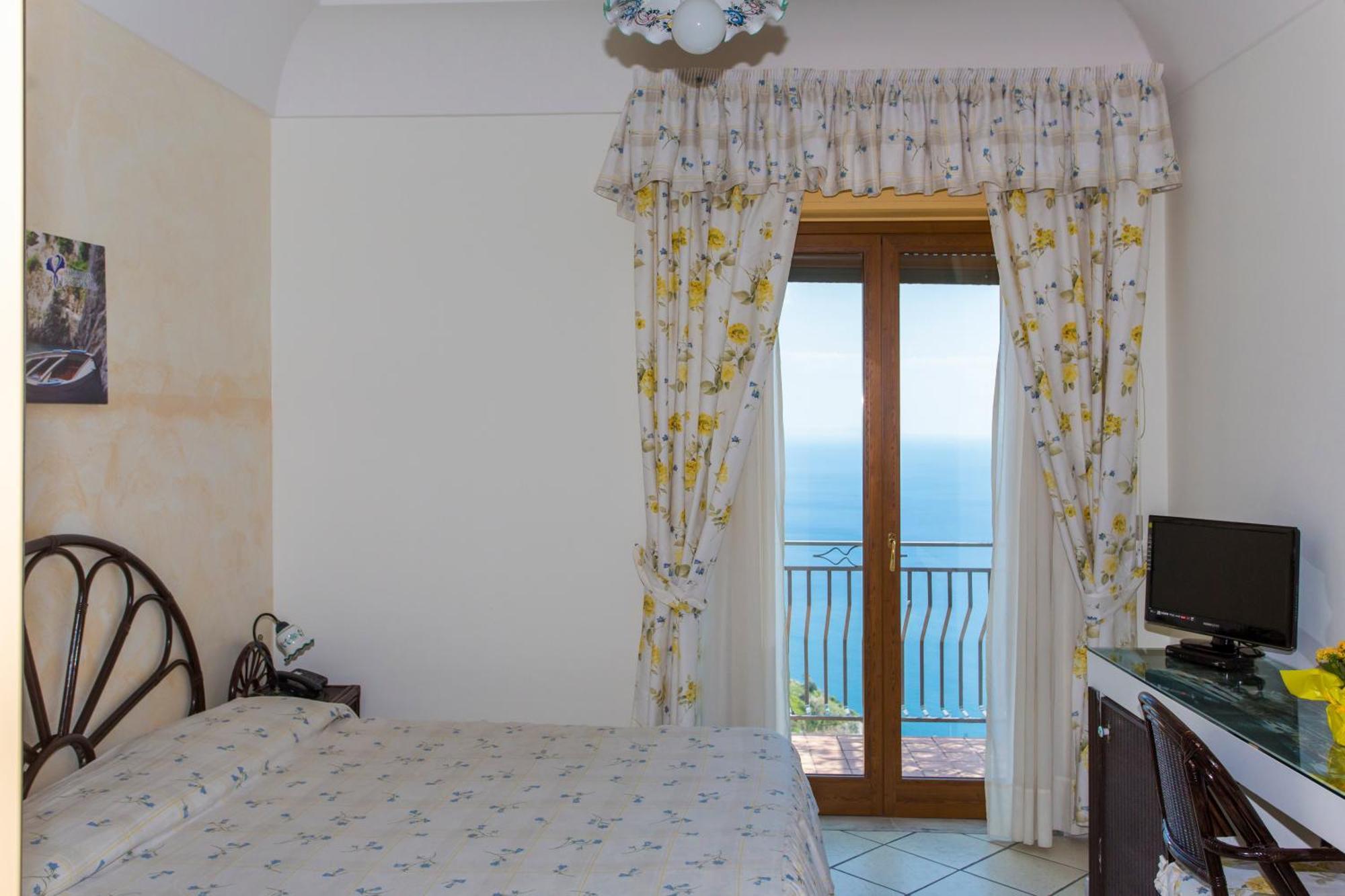 Fico D'India Relais Hotel Furore Room photo