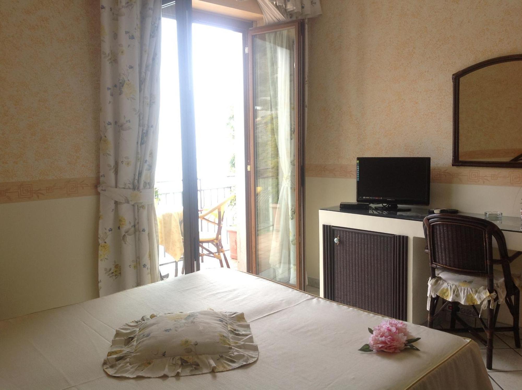 Fico D'India Relais Hotel Furore Room photo